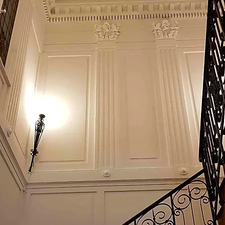 La Maison Des Dentelliers